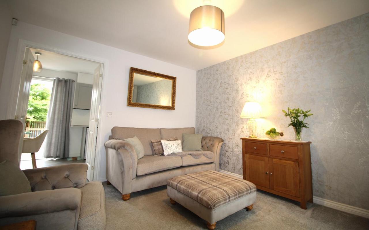 Ashington - 2 Bedroom House - Beautifully Decorated & Furnished - Large Garden Dış mekan fotoğraf
