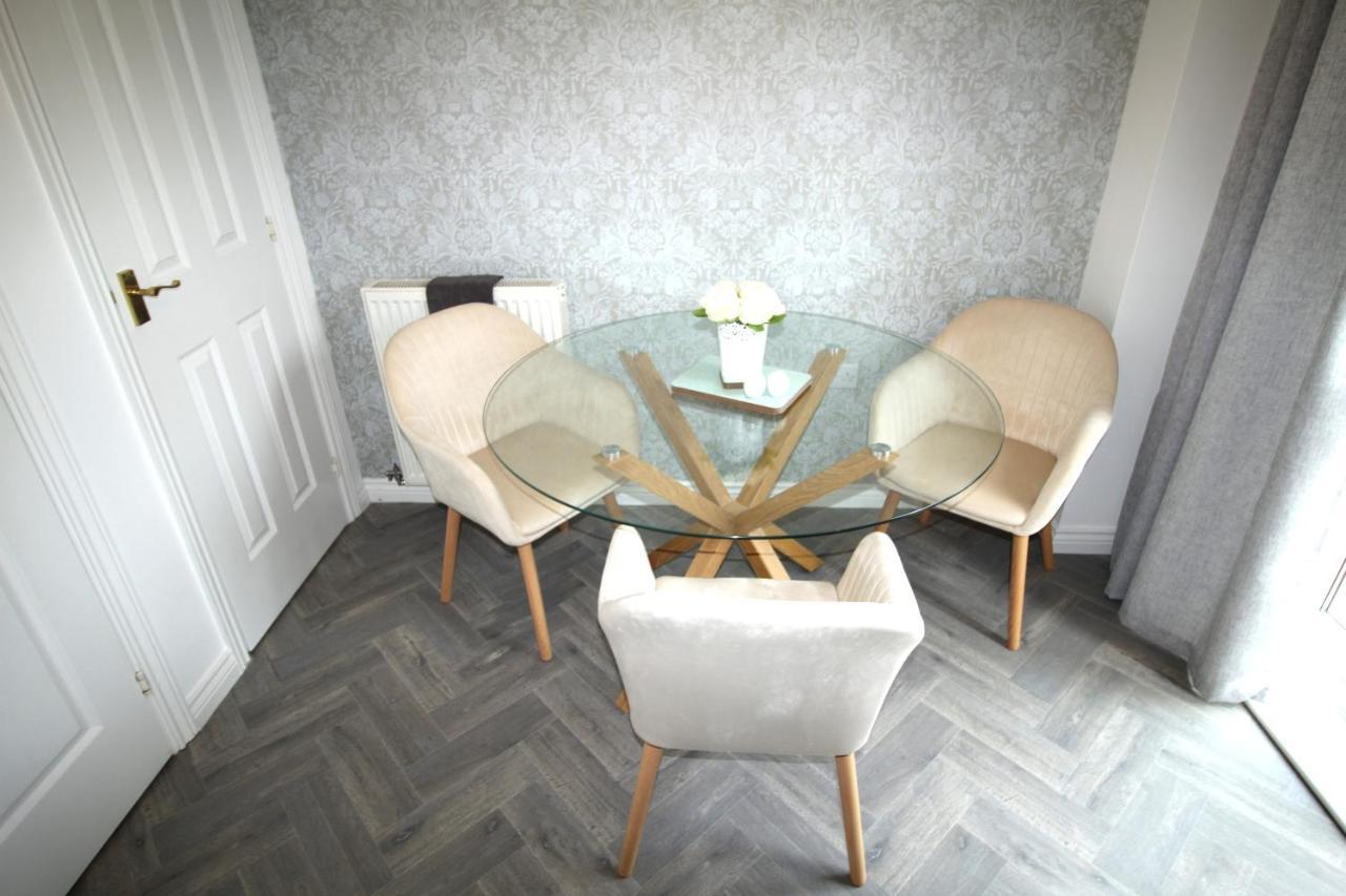 Ashington - 2 Bedroom House - Beautifully Decorated & Furnished - Large Garden Dış mekan fotoğraf