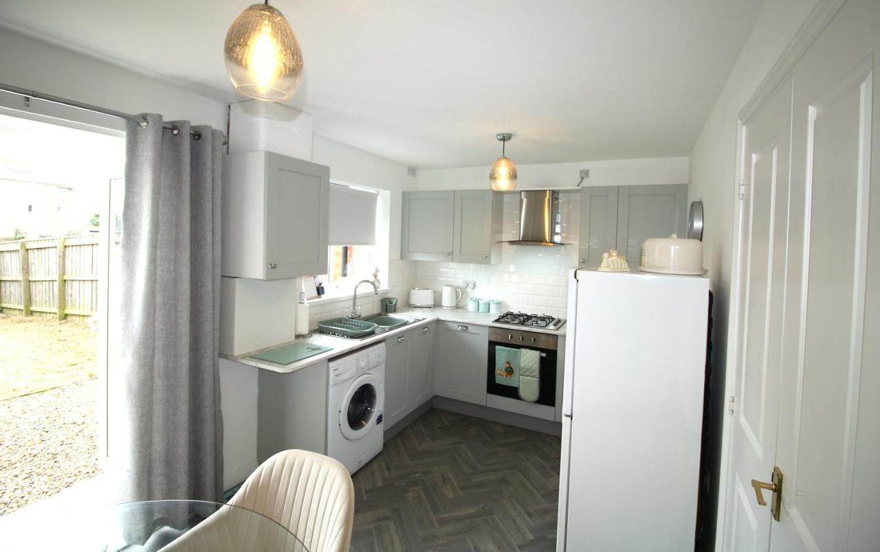 Ashington - 2 Bedroom House - Beautifully Decorated & Furnished - Large Garden Dış mekan fotoğraf