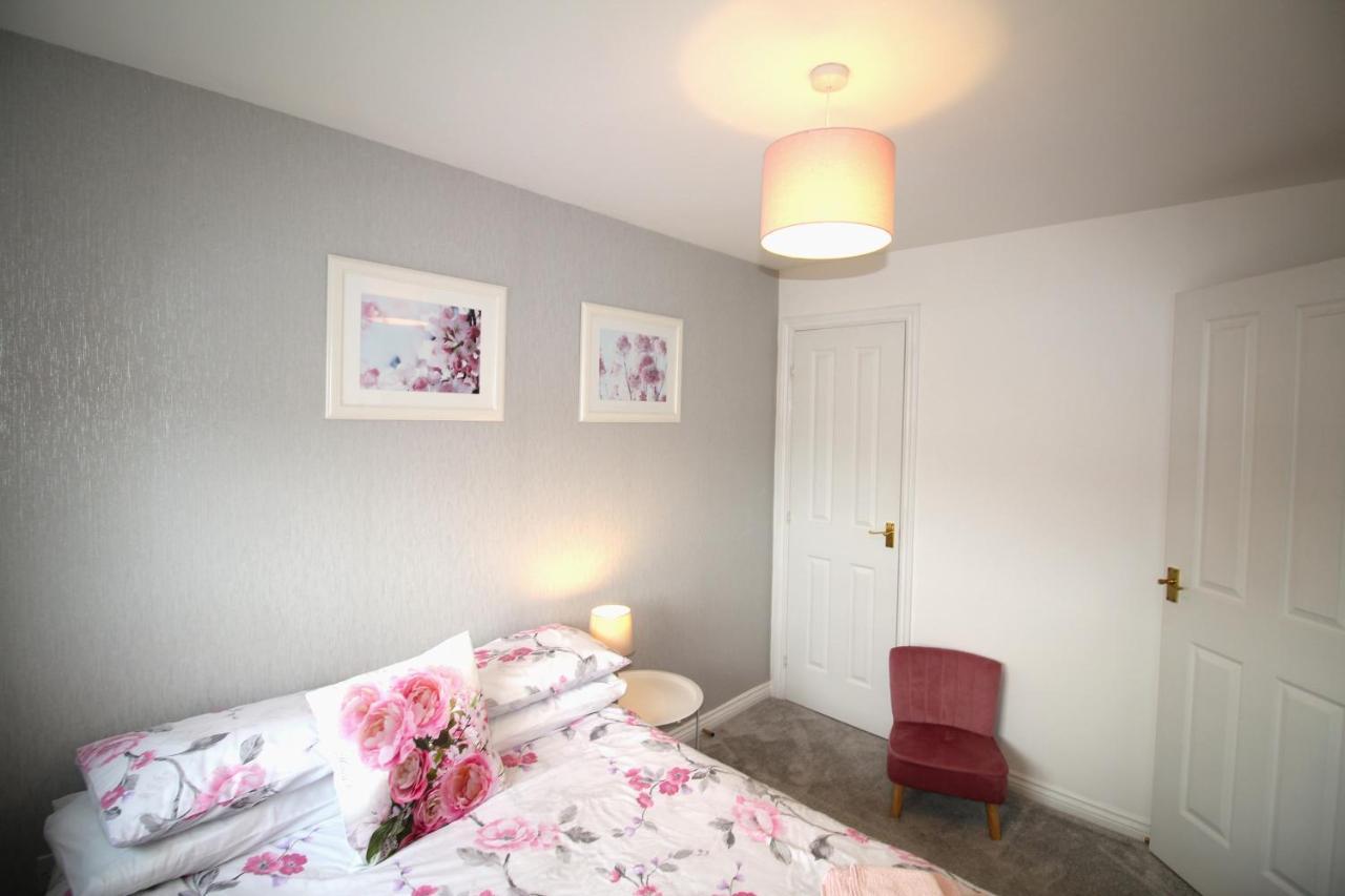 Ashington - 2 Bedroom House - Beautifully Decorated & Furnished - Large Garden Dış mekan fotoğraf